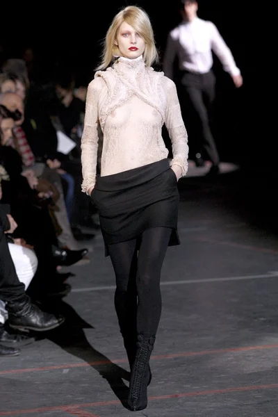 Look 33
